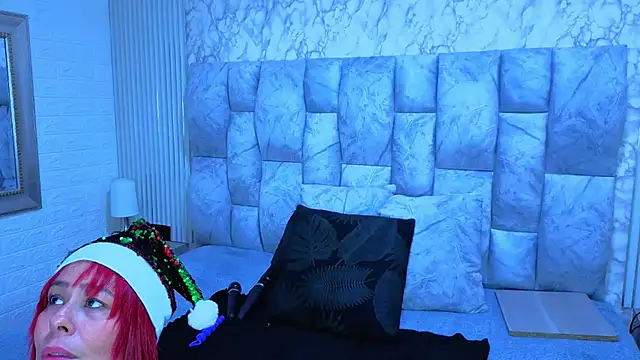 sofiagutierrez   online show from 12/19/25, 03:13