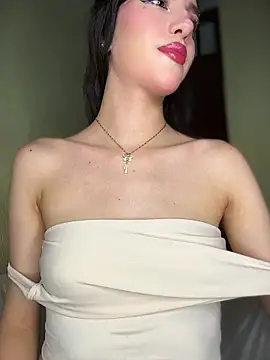 Emily-hottson online show from 05/16/26, 12:07