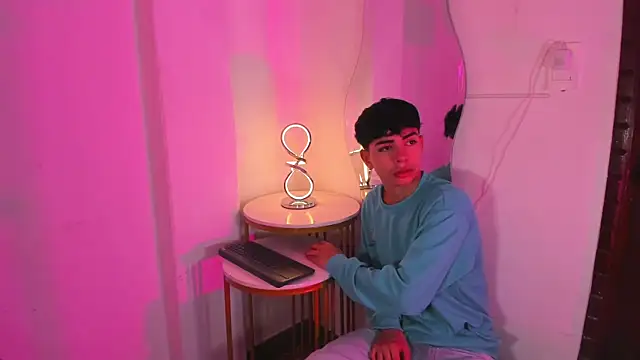 Peter chase online show from 11/07/25, 05:57