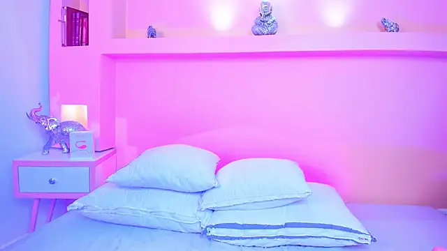 Snapshot of SofiaFontaiine chatting on 10/15/25, 03:50 SofiaFontaiine online show from 10/15/25, 03:50