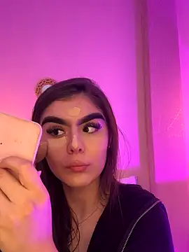 Snapshot of SofiaFontaiine chatting on 11/14/25, 03:49 SofiaFontaiine online show from 11/14/25, 03:49