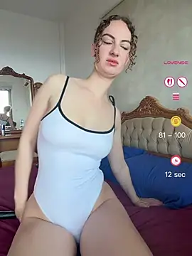 CurlyChloe online show from 05/24/26, 05:12