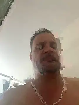 Snapshot of Andys828282 chatting on 12/18/25, 06:25 Andys828282 online show from 12/18/25, 06:25