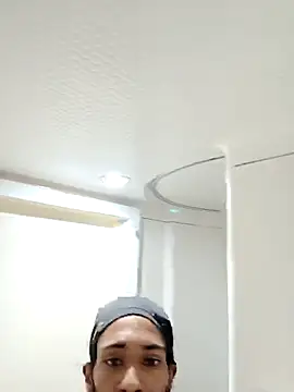 Mikaaa97 online show from 12/18/25, 08:04