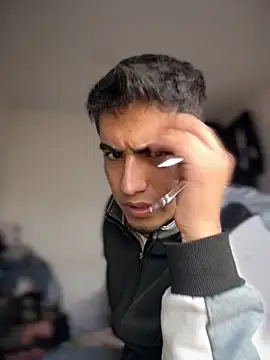 Snapshot of tomy_hot20 chatting on 11/11/25, 09:15 tomy hot20 online show from 11/11/25, 09:15