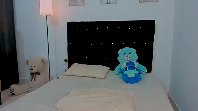 Snapshot of Zacktorres_ chatting on 10/26/25, 10:04 Zacktorres online show from 10/26/25, 10:04