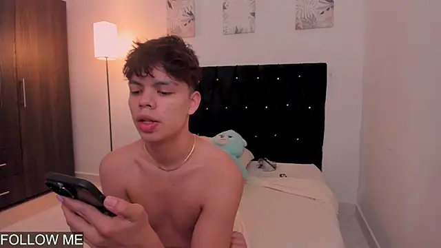 Snapshot of Zacktorres_ chatting on 11/13/25, 09:47 Zacktorres online show from 11/13/25, 09:47