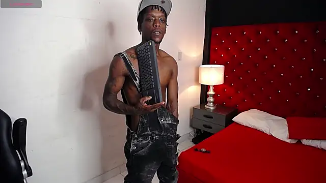 SkylerBigxxx online show from 10/04/25, 04:43