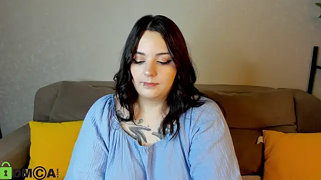 Mia R0ss online show from 10/18/25, 01:08