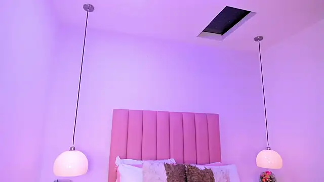 Amy Ferreira online show from 10/24/25, 03:14