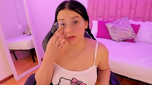 Amy Ferreira online show from 01/11/26, 04:39