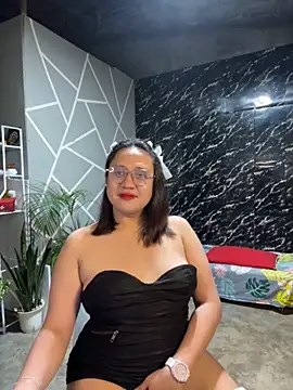 Snapshot of 1aquaticangel69 chatting on 11/11/25, 04:40 1aquaticangel69 online show from 11/11/25, 04:40