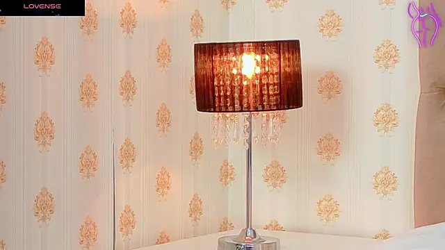 CoraVex online show from 10/13/25, 04:23