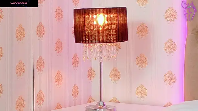 CoraVex online show from 10/14/25, 04:24