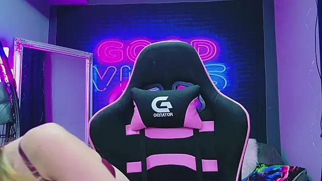 CoraVex online show from 02/03/26, 06:40