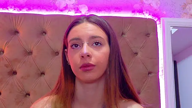 CoraVex online show from 04/25/26, 04:04