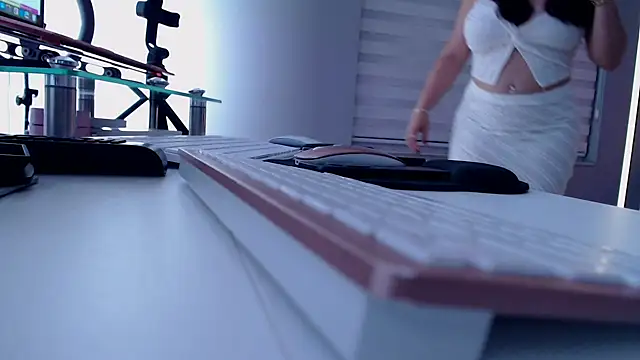 theofficialsophiasanchez online show from 04/10/26, 01:33