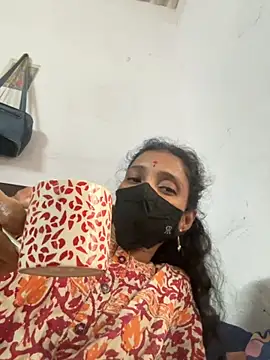 sweetreddy-02 online show from 10/11/25, 05:28