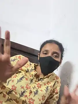 sweetreddy-02 online show from 10/12/25, 03:22