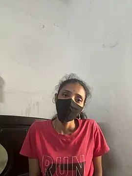 sweetreddy-02 online show from 10/15/25, 07:41