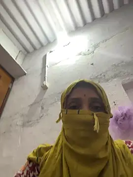 sweetreddy-02 online show from 10/18/25, 01:45