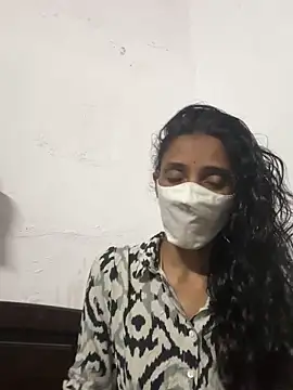 sweetreddy-02 online show from 10/29/25, 06:26