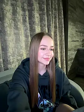 Snapshot of MissOyee chatting on 12/02/25, 07:09 MissOyee online show from 12/02/25, 07:09