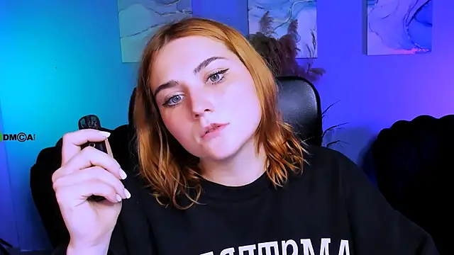 casey meow  online show from 11/22/25, 11:09