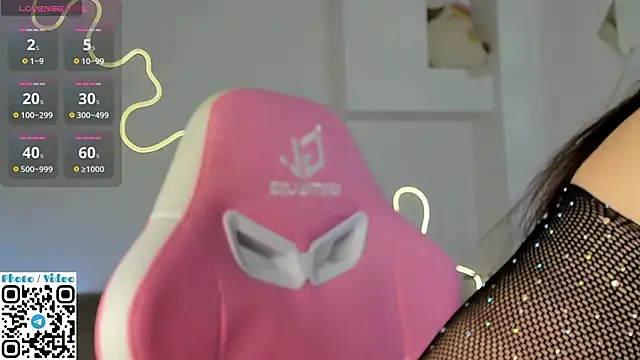 Helen Spark online show from 10/13/25, 02:00