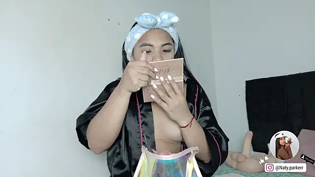 Natashaparker   online show from 04/08/26, 09:37