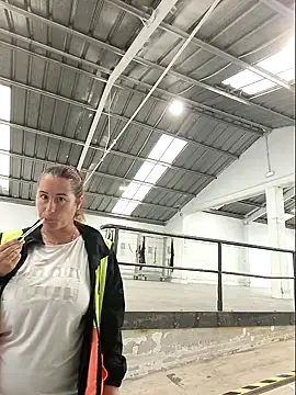 bichota85 online show from 10/09/25, 10:35