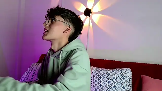 bellmontneon online show from 10/06/25, 11:07