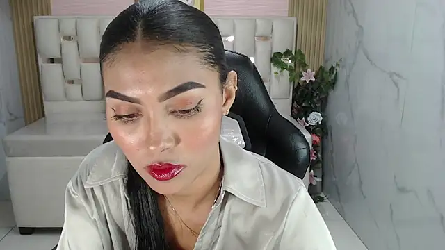 Snapshot of lissandra_s chatting on 11/20/25, 08:08 lissandra s online show from 11/20/25, 08:08