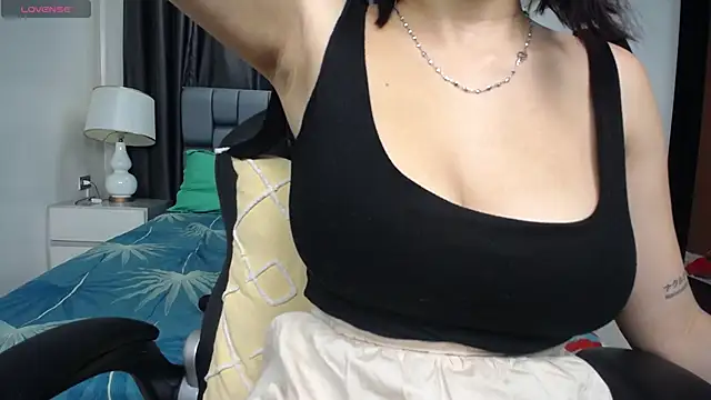 kashvi  online show from 04/15/26, 07:58