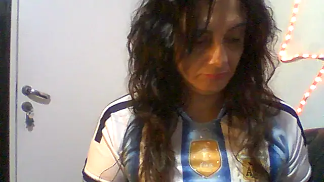 Snapshot of dulcefanny chatting on 06/11/26, 11:03 dulcefanny online show from 06/11/26, 11:03