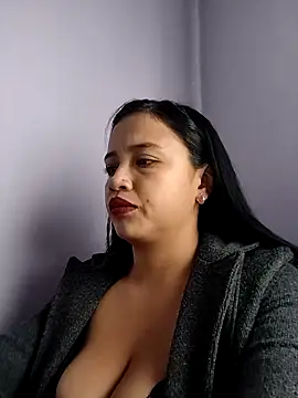 Snapshot of MILA__06 chatting on 09/29/25, 01:49 MILA 06 online show from 09/29/25, 01:49