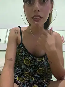 loirinhaaa online show from 02/01/26, 02:43