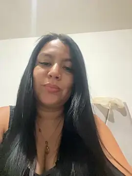 Snapshot of TessaCollinns chatting on 10/01/25, 01:44 TessaCollinns online show from 10/01/25, 01:44