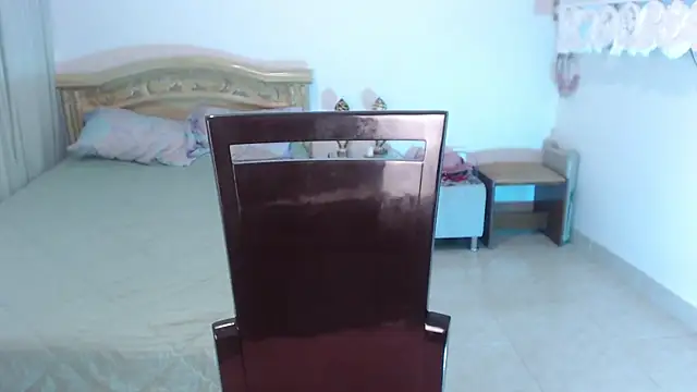 Snapshot of Gia_Dior chatting on 10/03/25, 09:12 Gia Dior online show from 10/03/25, 09:12