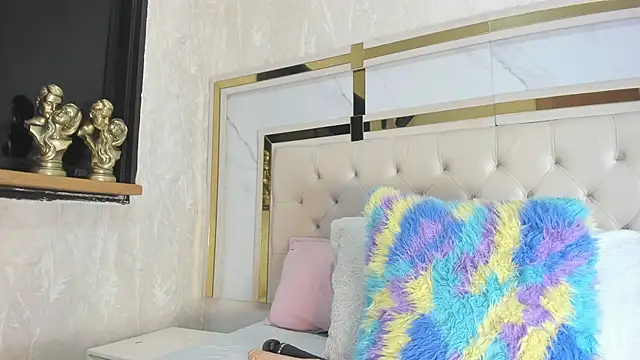 mia vy online show from 01/08/26, 07:16