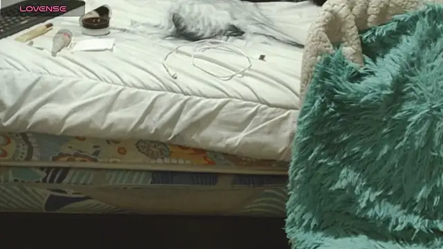 Sasharosee2 online show from 10/17/25, 12:19