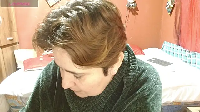 Sasharosee2 online show from 10/29/25, 12:18