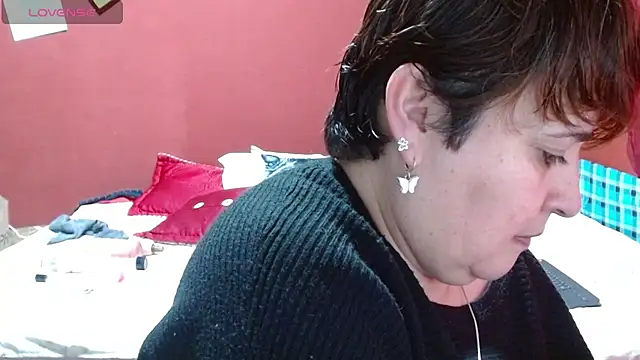 Sasharosee2 online show from 11/25/25, 01:33