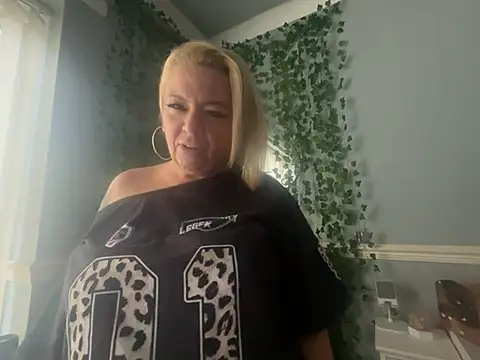 BonnyDesire online show from 02/05/26, 01:27