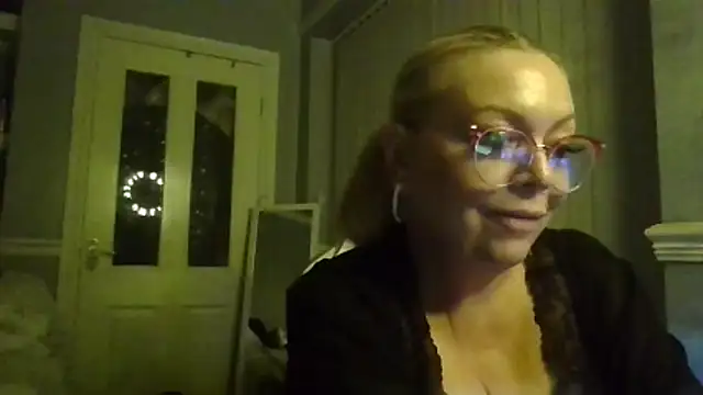 BonnyDesire online show from 02/17/26, 07:42