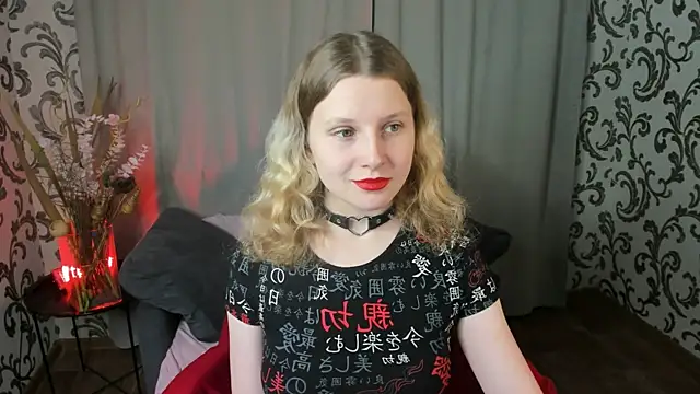  Velvet peach  online show from 11/27/25, 10:28