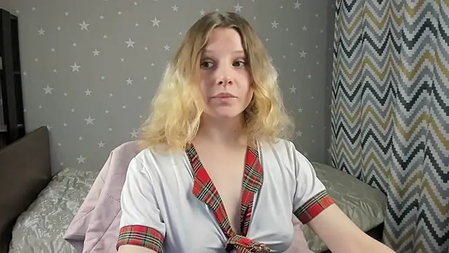  Velvet peach  online show from 12/04/25, 11:41