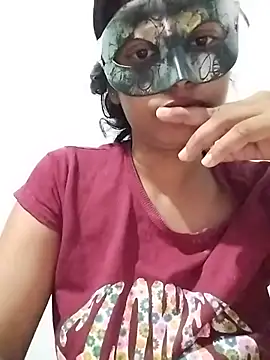 ms-naina online show from 08/04/26, 06:32