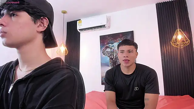 Hot Threesomee online show from 09/24/25, 01:25