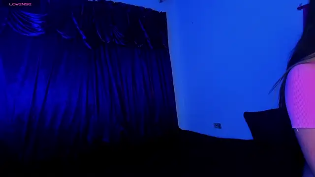 Shairaclark  online show from 11/27/25, 12:46